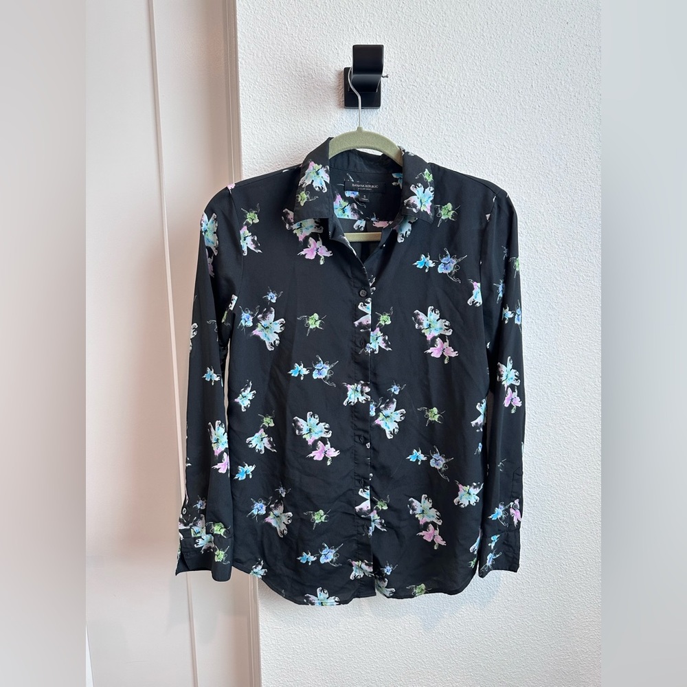 Banana Republic Women's Black Floral Dillon Shirt Button Down Sz S-Office Career